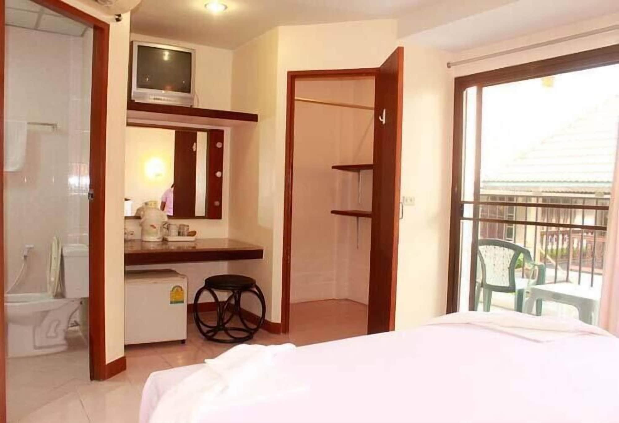 Отель Sp House Phuket Ката-Бич Экстерьер фото