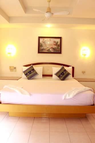 Отель Sp House Phuket Ката-Бич Экстерьер фото